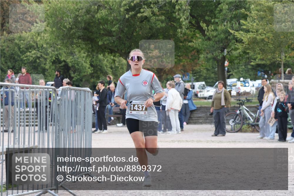 14.09.2025 - Stadtparktriathlon Strokosch-Dieckow http://msf.ph/oto/8899372 14.09.2025 14:12:51 Ziel 1437, 1653 meine-sportfotos.de