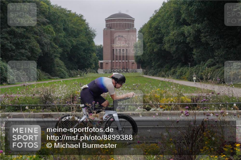 14.09.2025 - Stadtparktriathlon Michael Burmester http://msf.ph/oto/8899388 14.09.2025 09:12:01 Radfahren 307, 317, 331, 402, 412 meine-sportfotos.de