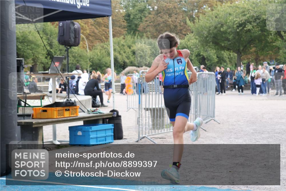 14.09.2025 - Stadtparktriathlon Strokosch-Dieckow http://msf.ph/oto/8899397 14.09.2025 14:13:10 Ziel 1644, 1650 meine-sportfotos.de
