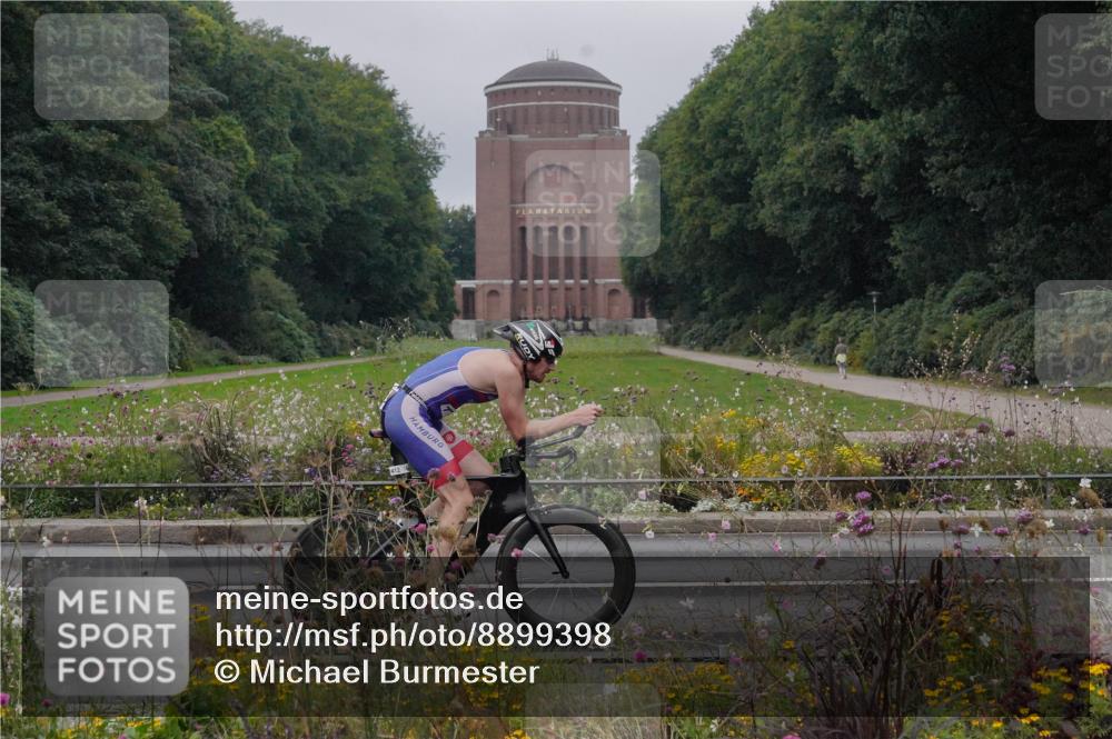 14.09.2025 - Stadtparktriathlon Michael Burmester http://msf.ph/oto/8899398 14.09.2025 09:12:07 Radfahren 307, 317, 412 meine-sportfotos.de