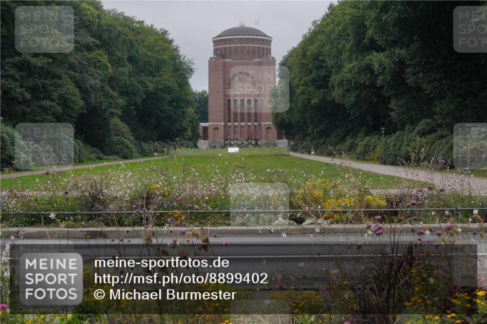 14.09.2025 - Stadtparktriathlon Michael Burmester http://msf.ph/oto/8899402 14.09.2025 09:12:26 Radfahren 344, 374 meine-sportfotos.de