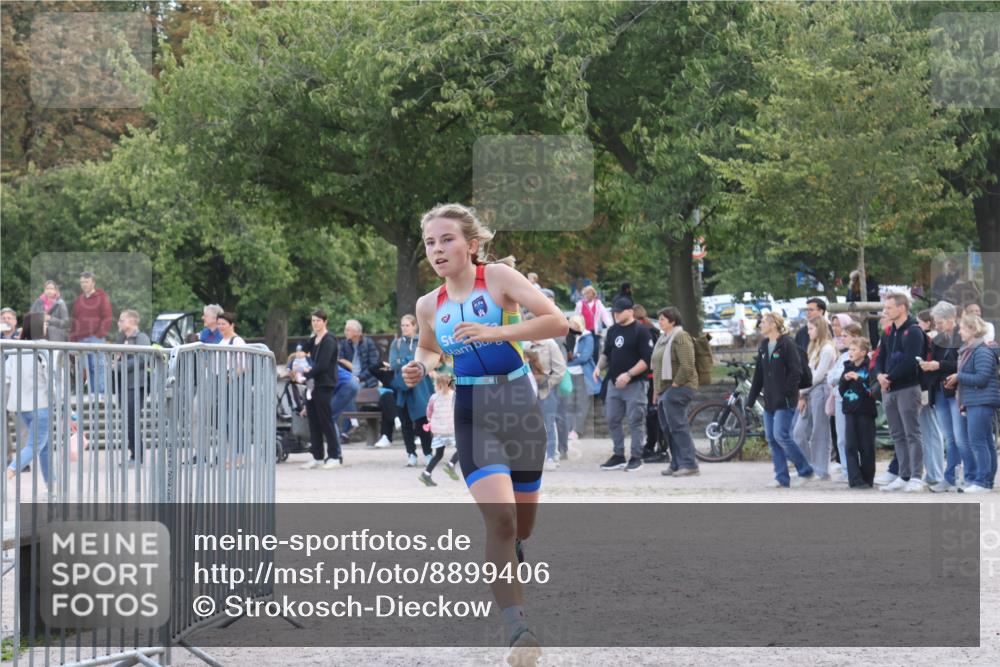 14.09.2025 - Stadtparktriathlon Strokosch-Dieckow http://msf.ph/oto/8899406 14.09.2025 14:13:14 Ziel 1644, 1650 meine-sportfotos.de