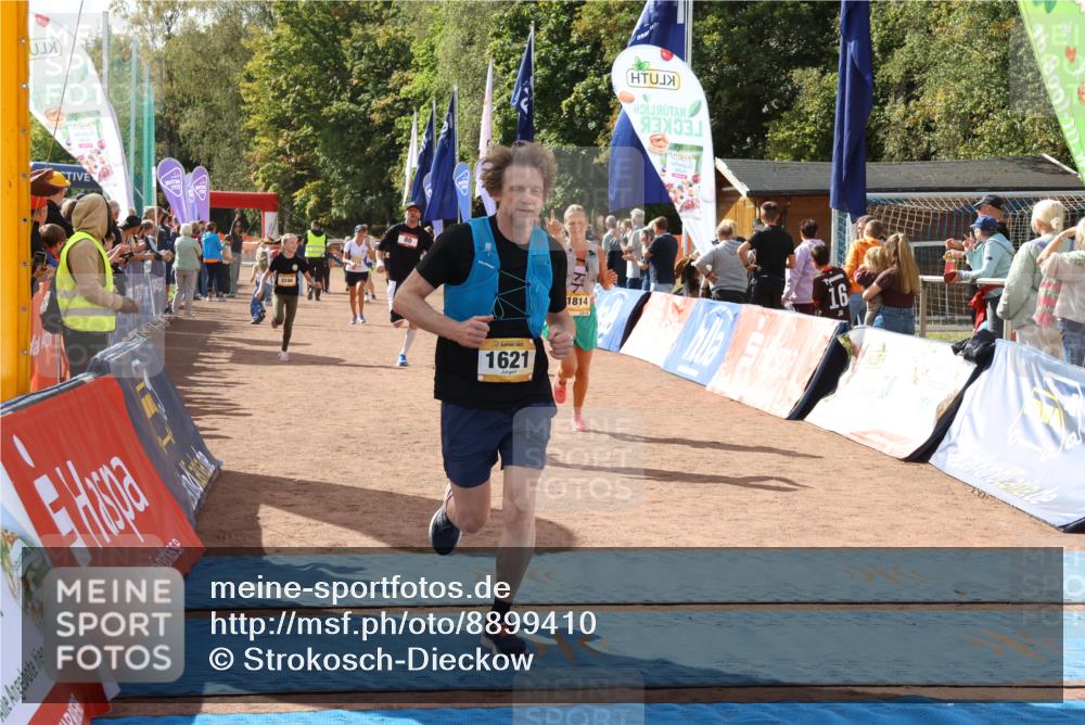 14.09.2025 - Airport Race Strokosch-Dieckow http://msf.ph/oto/8899410 14.09.2025 12:27:19 Ziel 80, 380, 528, 1190, 1621, 1814, 4175, 4187 meine-sportfotos.de