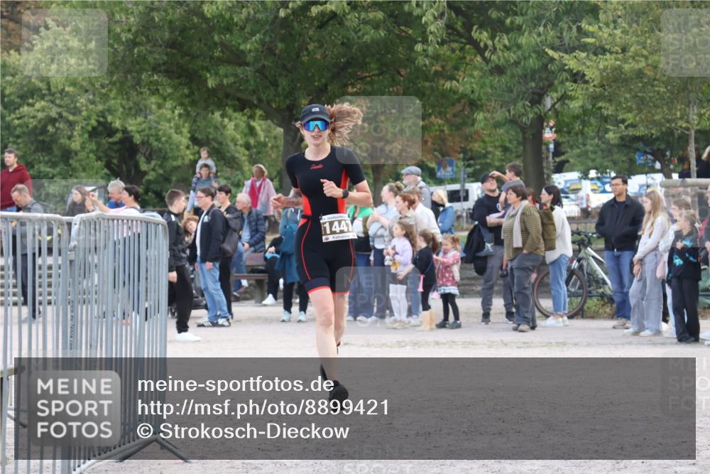14.09.2025 - Stadtparktriathlon Strokosch-Dieckow http://msf.ph/oto/8899421 14.09.2025 14:13:25 Ziel 1447 meine-sportfotos.de