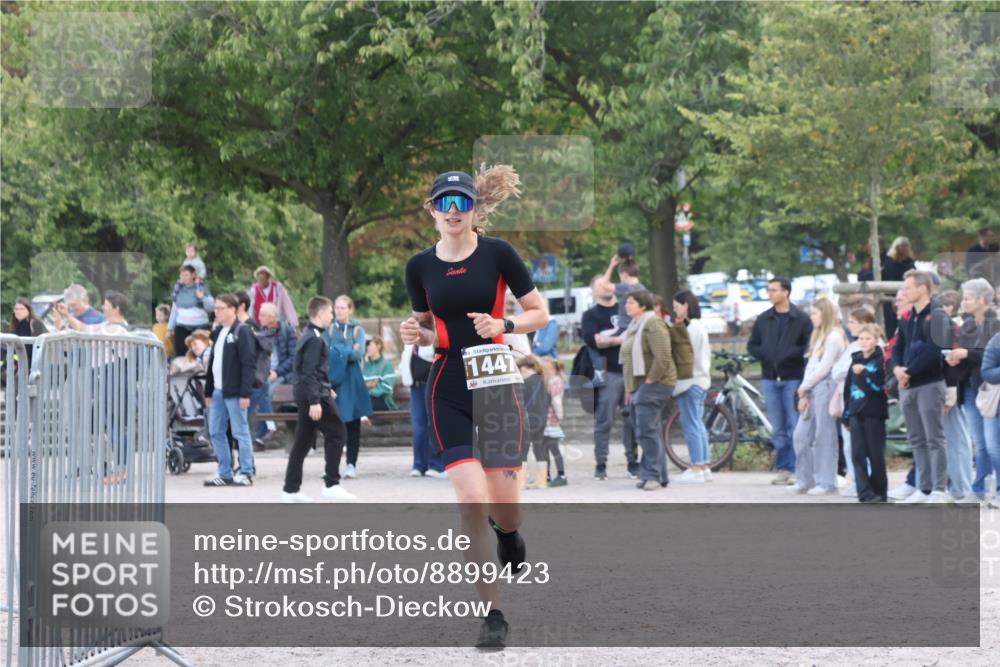 14.09.2025 - Stadtparktriathlon Strokosch-Dieckow http://msf.ph/oto/8899423 14.09.2025 14:13:26 Ziel 1447 meine-sportfotos.de