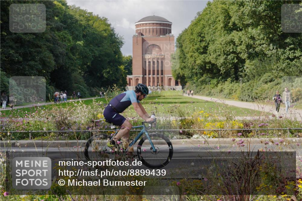 14.09.2025 - Stadtparktriathlon Michael Burmester http://msf.ph/oto/8899439 14.09.2025 12:56:15 Radfahren 1256, 1263, 1283, 1352, 1355, 1492, 1499 meine-sportfotos.de