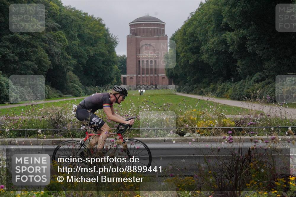 14.09.2025 - Stadtparktriathlon Michael Burmester http://msf.ph/oto/8899441 14.09.2025 09:12:54 Radfahren 306, 320, 334, 358 meine-sportfotos.de