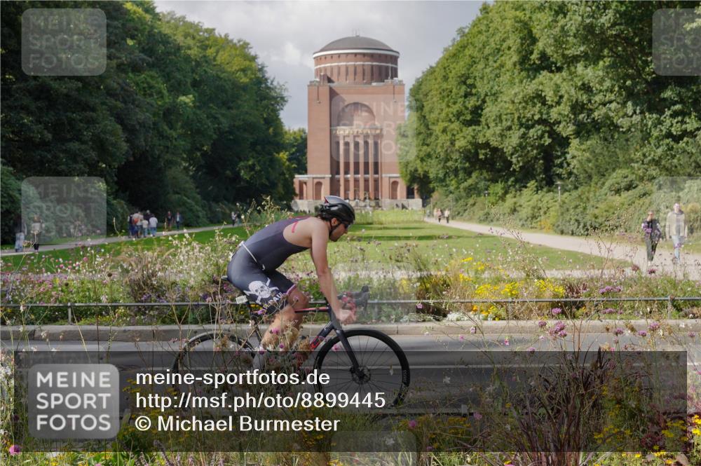 14.09.2025 - Stadtparktriathlon Michael Burmester http://msf.ph/oto/8899445 14.09.2025 12:56:16 Radfahren 1256, 1263, 1278, 1283, 1352, 1355, 1415, 1492, 1499 meine-sportfotos.de