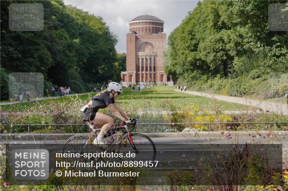 14.09.2025 - Stadtparktriathlon Michael Burmester http://msf.ph/oto/8899457 14.09.2025 12:56:20 Radfahren 1256, 1263, 1278, 1283, 1352, 1355, 1400, 1415, 1492, 1499, 1510 meine-sportfotos.de
