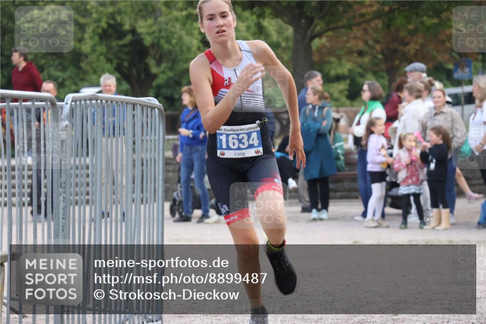 14.09.2025 - Stadtparktriathlon Strokosch-Dieckow http://msf.ph/oto/8899487 14.09.2025 14:14:00 Ziel 1634, 1688 meine-sportfotos.de