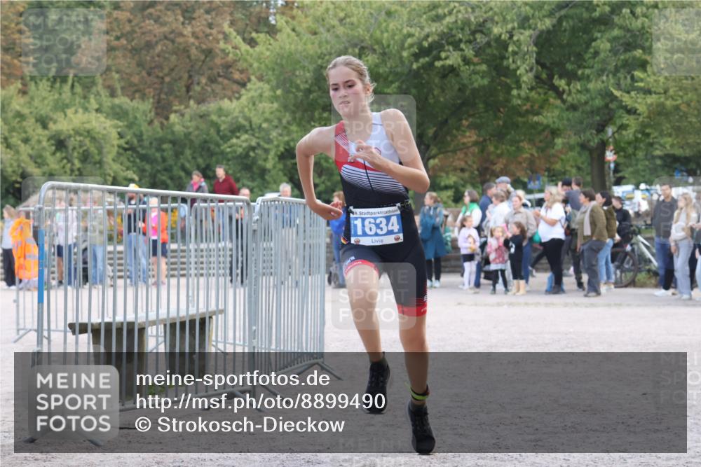 14.09.2025 - Stadtparktriathlon Strokosch-Dieckow http://msf.ph/oto/8899490 14.09.2025 14:14:01 Ziel 1634, 1688 meine-sportfotos.de
