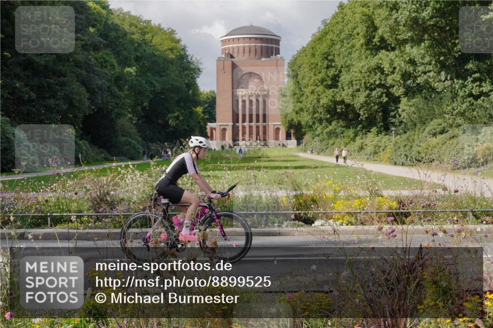 14.09.2025 - Stadtparktriathlon Michael Burmester http://msf.ph/oto/8899525 14.09.2025 12:57:09 Radfahren 1254, 1289, 1321, 1327, 1405 meine-sportfotos.de
