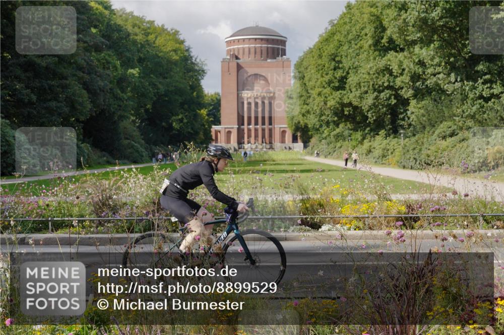 14.09.2025 - Stadtparktriathlon Michael Burmester http://msf.ph/oto/8899529 14.09.2025 12:57:12 Radfahren 1254, 1289, 1327, 1361, 1405 meine-sportfotos.de