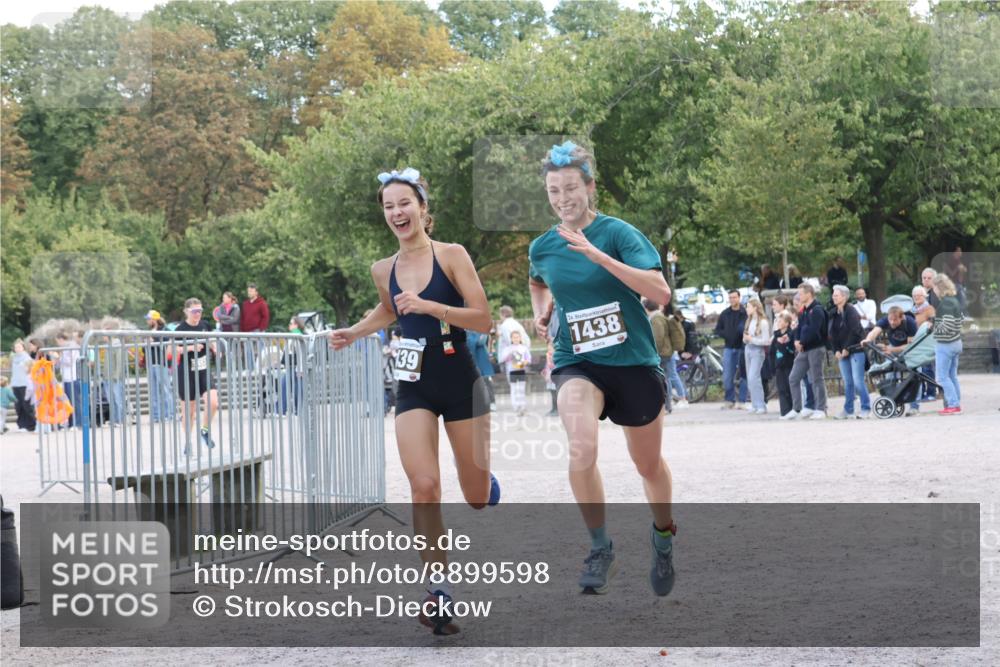 14.09.2025 - Stadtparktriathlon Strokosch-Dieckow http://msf.ph/oto/8899598 14.09.2025 14:14:41 Ziel 1438, 1439, 1453 meine-sportfotos.de