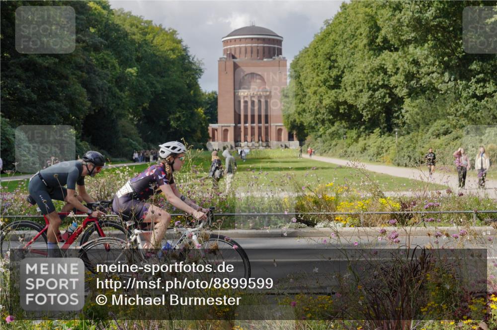 14.09.2025 - Stadtparktriathlon Michael Burmester http://msf.ph/oto/8899599 14.09.2025 12:58:08 Radfahren 1268, 1288, 1373, 1383, 1386, 1521 meine-sportfotos.de