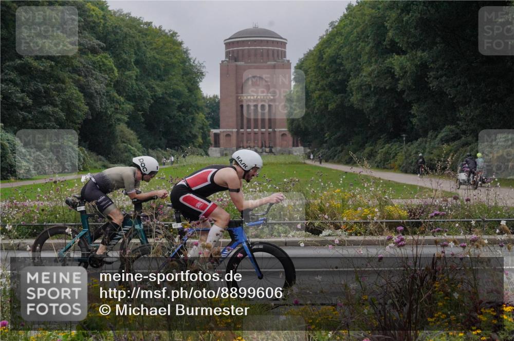 14.09.2025 - Stadtparktriathlon Michael Burmester http://msf.ph/oto/8899606 14.09.2025 09:14:37 Radfahren 301, 318, 326, 340, 347, 363, 370, 371, 373, 377, 380, 381, 401, 404 meine-sportfotos.de