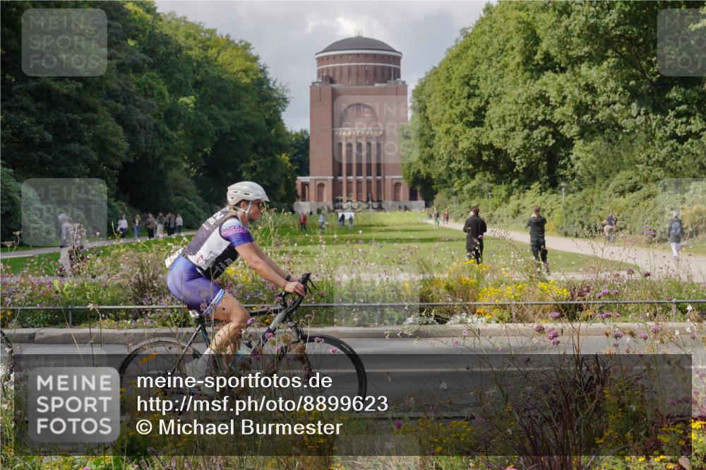 14.09.2025 - Stadtparktriathlon Michael Burmester http://msf.ph/oto/8899623 14.09.2025 12:58:34 Radfahren 1237, 1272, 1347, 1356, 1388, 1452, 1472, 1494, 1513 meine-sportfotos.de