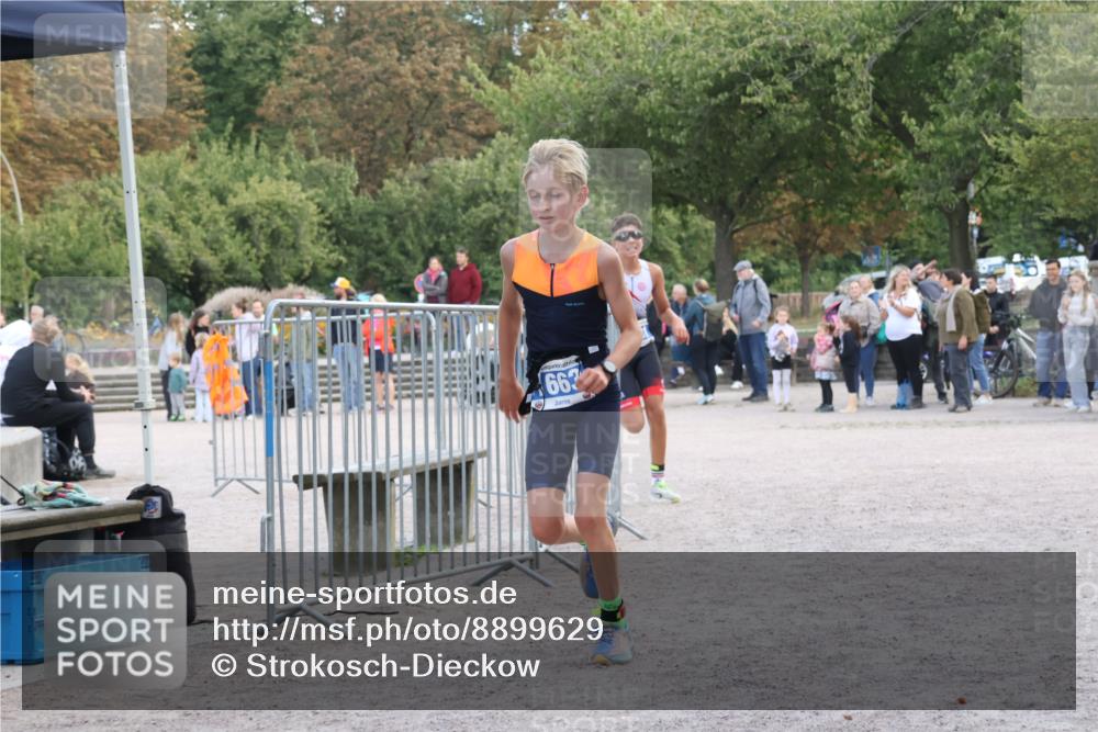 14.09.2025 - Stadtparktriathlon Strokosch-Dieckow http://msf.ph/oto/8899629 14.09.2025 14:14:51 Ziel 1453, 1663, 1681 meine-sportfotos.de