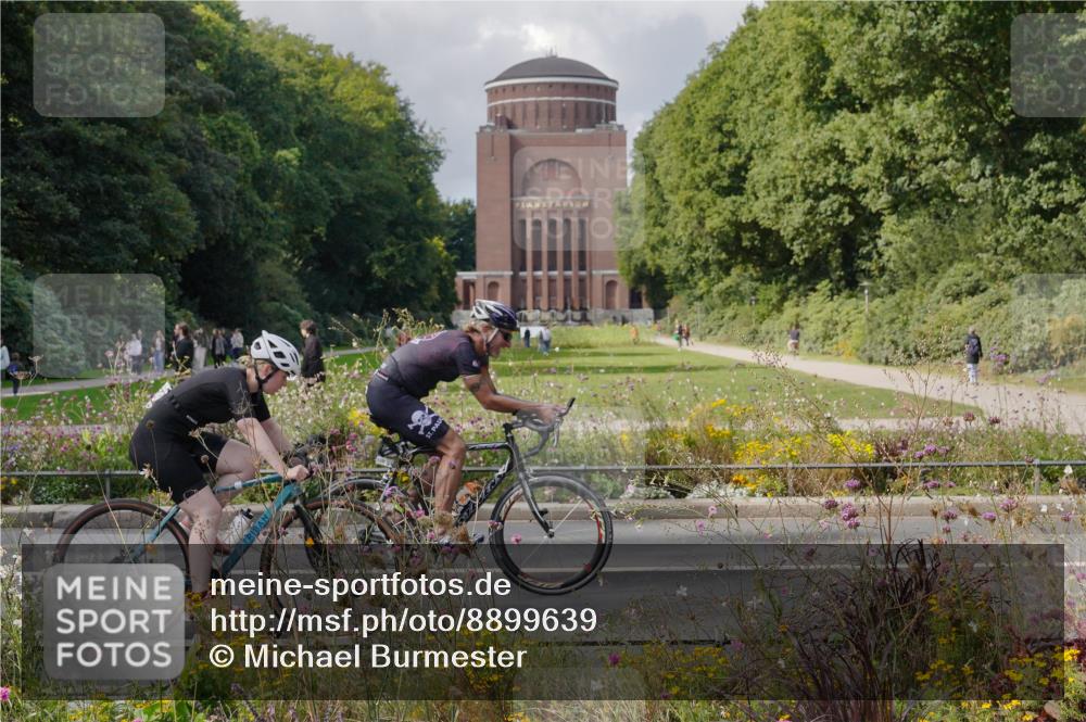 14.09.2025 - Stadtparktriathlon Michael Burmester http://msf.ph/oto/8899639 14.09.2025 12:58:43 Radfahren 1347, 1356, 1391, 1443, 1452, 1459 meine-sportfotos.de