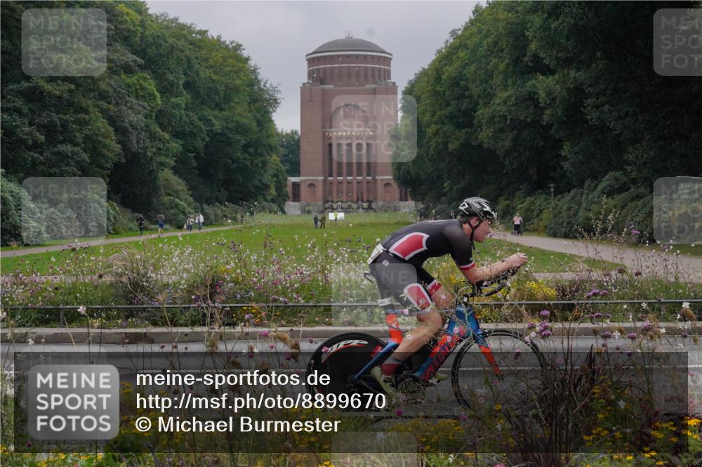 14.09.2025 - Stadtparktriathlon Michael Burmester http://msf.ph/oto/8899670 14.09.2025 09:15:04 Radfahren 353, 362, 365, 383, 400, 430 meine-sportfotos.de