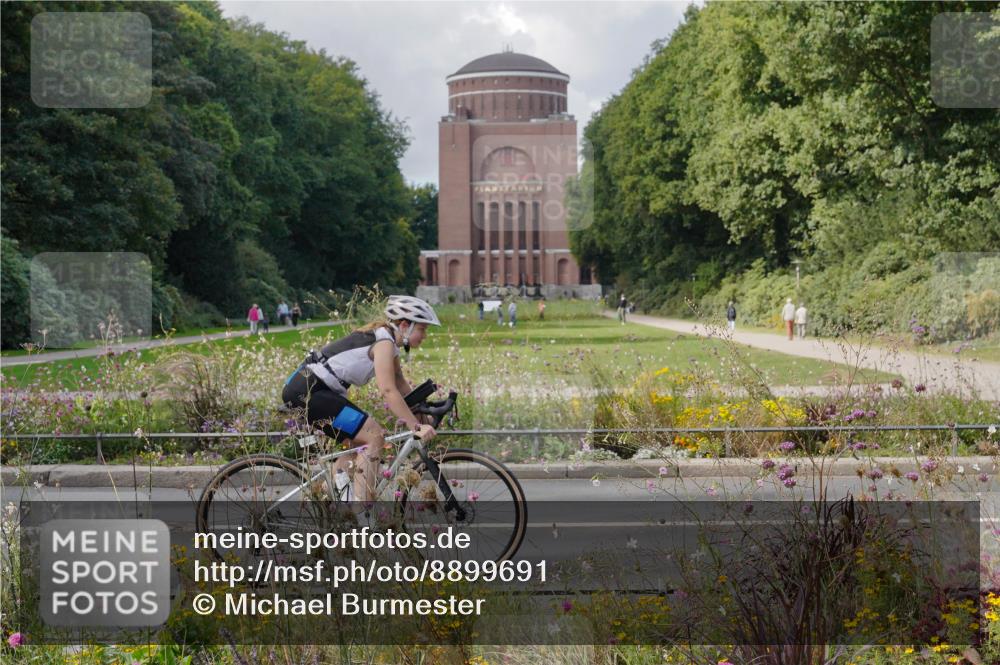 14.09.2025 - Stadtparktriathlon Michael Burmester http://msf.ph/oto/8899691 14.09.2025 12:59:15 Radfahren 1279, 1334, 1390, 1392, 1417, 1444 meine-sportfotos.de