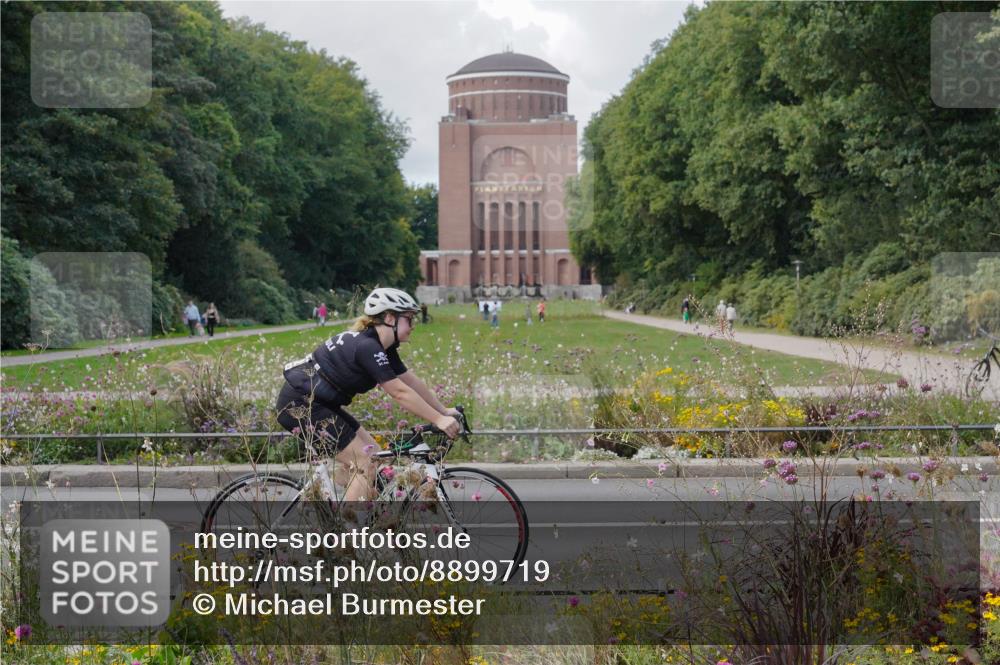 14.09.2025 - Stadtparktriathlon Michael Burmester http://msf.ph/oto/8899719 14.09.2025 12:59:35 Radfahren 1275, 1312, 1335, 1345, 1359, 1396, 1404, 1430, 1451, 1484 meine-sportfotos.de