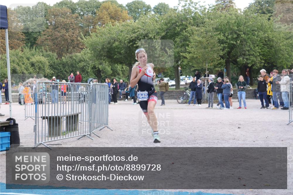 14.09.2025 - Stadtparktriathlon Strokosch-Dieckow http://msf.ph/oto/8899728 14.09.2025 14:16:08 Ziel 1622, 1640, 1645 meine-sportfotos.de