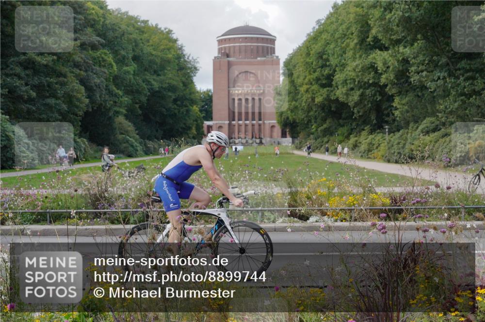 14.09.2025 - Stadtparktriathlon Michael Burmester http://msf.ph/oto/8899744 14.09.2025 12:59:44 Radfahren 1222, 1275, 1335, 1340, 1359, 1396, 1404, 1413, 1425, 1484 meine-sportfotos.de