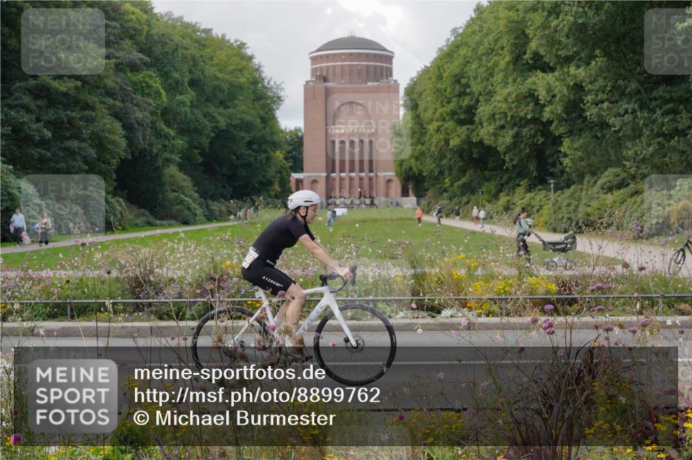 14.09.2025 - Stadtparktriathlon Michael Burmester http://msf.ph/oto/8899762 14.09.2025 12:59:52 Radfahren 1222, 1232, 1277, 1339, 1340, 1377, 1425 meine-sportfotos.de