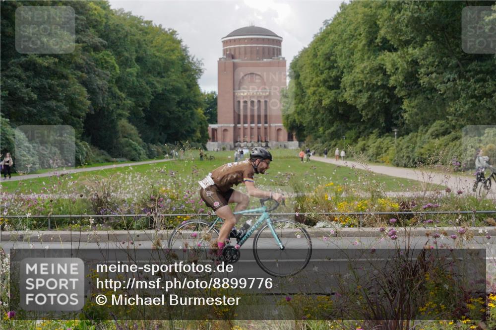 14.09.2025 - Stadtparktriathlon Michael Burmester http://msf.ph/oto/8899776 14.09.2025 12:59:55 Radfahren 1222, 1232, 1277, 1339, 1340, 1377, 1425 meine-sportfotos.de