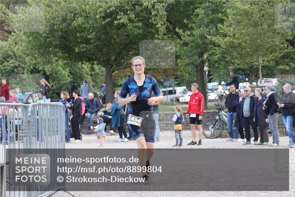 14.09.2025 - Stadtparktriathlon Strokosch-Dieckow http://msf.ph/oto/8899804 14.09.2025 14:17:06 Ziel 1454 meine-sportfotos.de