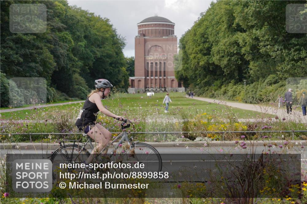 14.09.2025 - Stadtparktriathlon Michael Burmester http://msf.ph/oto/8899858 14.09.2025 13:01:08 Radfahren 1285, 1351, 1427, 1460, 1507 meine-sportfotos.de