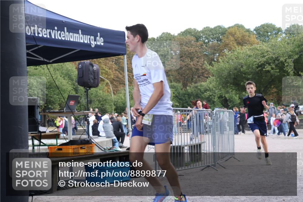 14.09.2025 - Stadtparktriathlon Strokosch-Dieckow http://msf.ph/oto/8899877 14.09.2025 14:17:48 Ziel 1323, 1554, 1676 meine-sportfotos.de