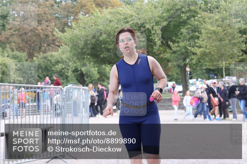14.09.2025 - Stadtparktriathlon Strokosch-Dieckow http://msf.ph/oto/8899890 14.09.2025 14:17:51 Ziel 1323, 1554, 1676 meine-sportfotos.de