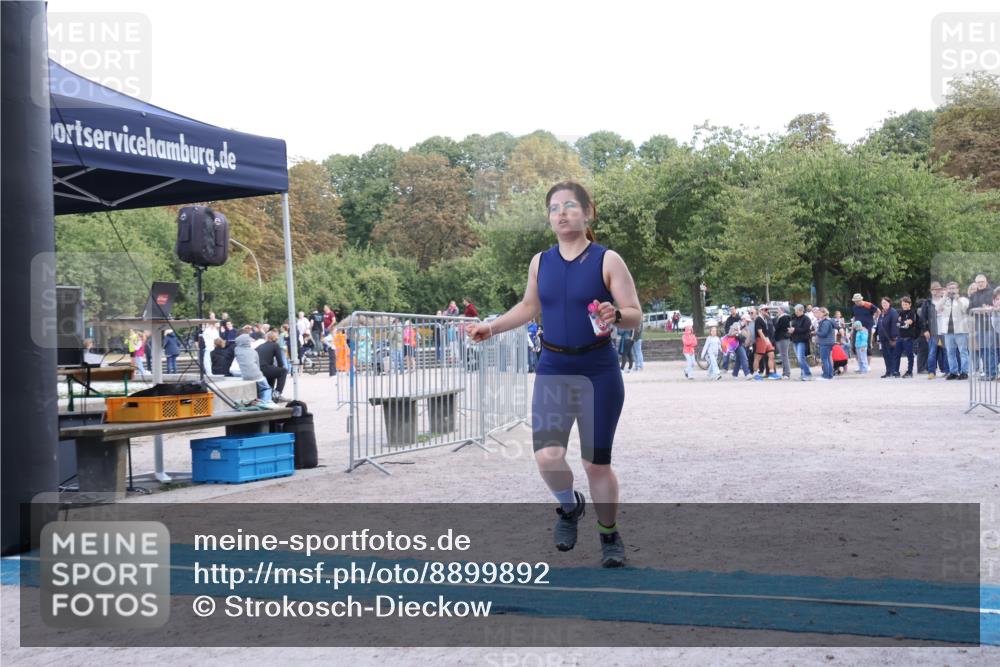 14.09.2025 - Stadtparktriathlon Strokosch-Dieckow http://msf.ph/oto/8899892 14.09.2025 14:17:51 Ziel 1323, 1554, 1676 meine-sportfotos.de