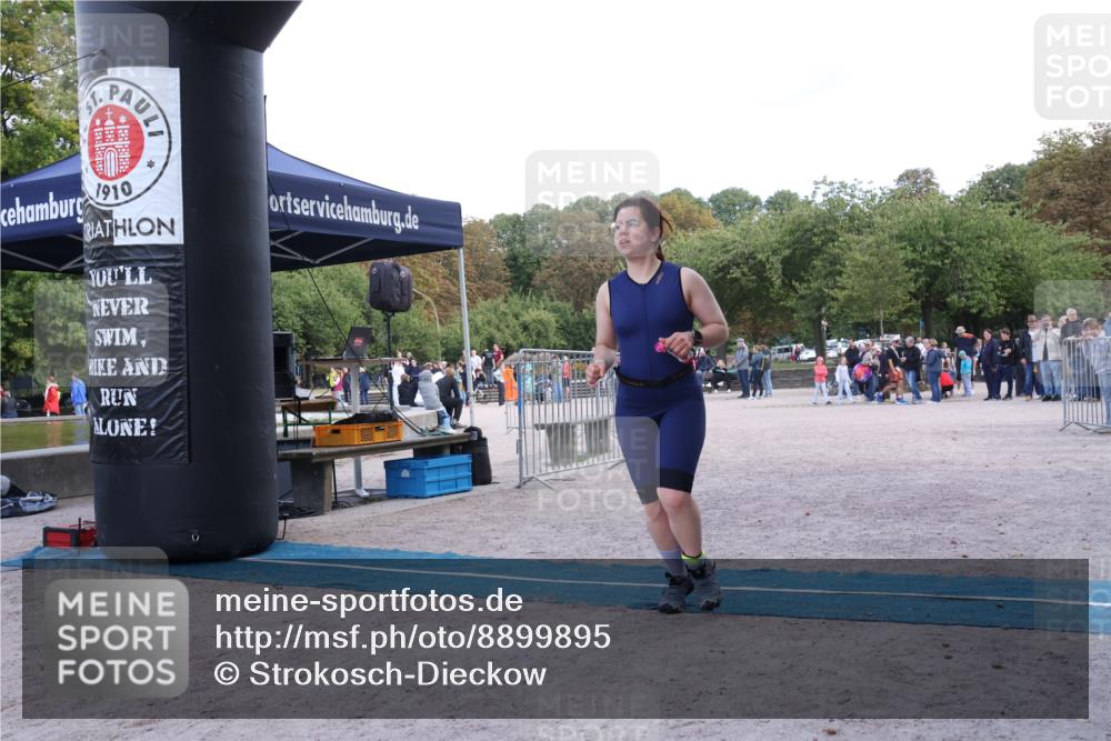 14.09.2025 - Stadtparktriathlon Strokosch-Dieckow http://msf.ph/oto/8899895 14.09.2025 14:17:51 Ziel 1323, 1554, 1676 meine-sportfotos.de