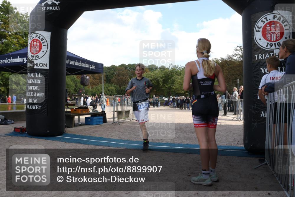 14.09.2025 - Stadtparktriathlon Strokosch-Dieckow http://msf.ph/oto/8899907 14.09.2025 14:18:16 Ziel 1625, 1665, 1683 meine-sportfotos.de