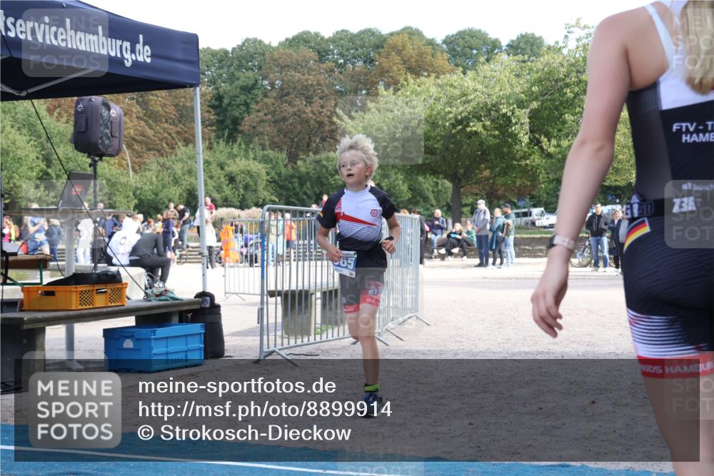 14.09.2025 - Stadtparktriathlon Strokosch-Dieckow http://msf.ph/oto/8899914 14.09.2025 14:18:21 Ziel 1556, 1559, 1625, 1665, 1683 meine-sportfotos.de