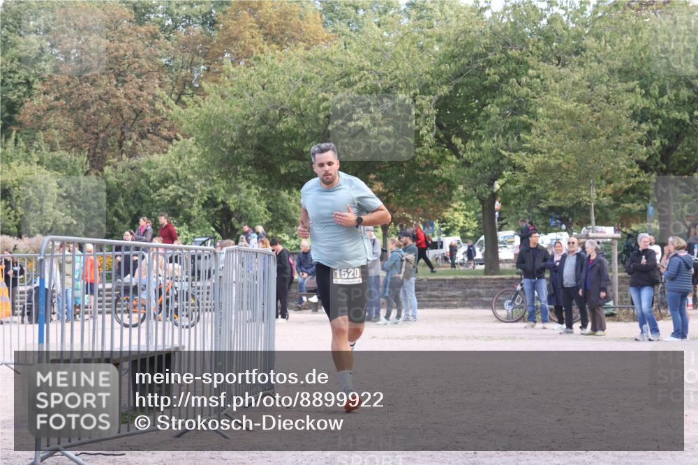 14.09.2025 - Stadtparktriathlon Strokosch-Dieckow http://msf.ph/oto/8899922 14.09.2025 14:18:34 Ziel 1520, 1556 meine-sportfotos.de