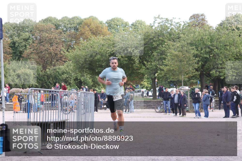 14.09.2025 - Stadtparktriathlon Strokosch-Dieckow http://msf.ph/oto/8899923 14.09.2025 14:18:35 Ziel 1520 meine-sportfotos.de