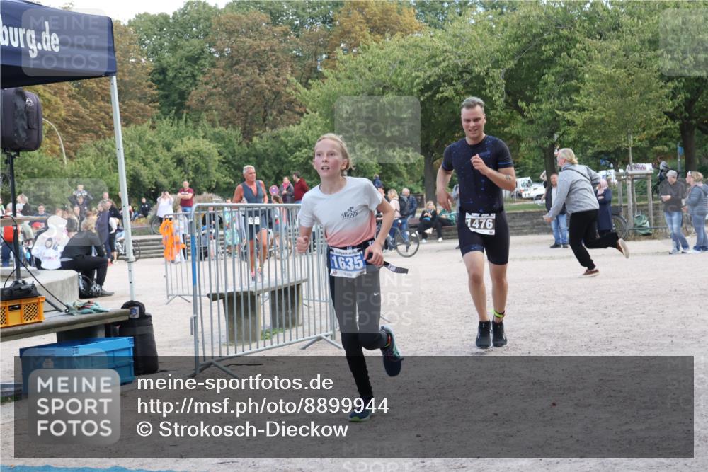 14.09.2025 - Stadtparktriathlon Strokosch-Dieckow http://msf.ph/oto/8899944 14.09.2025 14:19:32 Ziel 1476, 1490, 1635, 1689 meine-sportfotos.de
