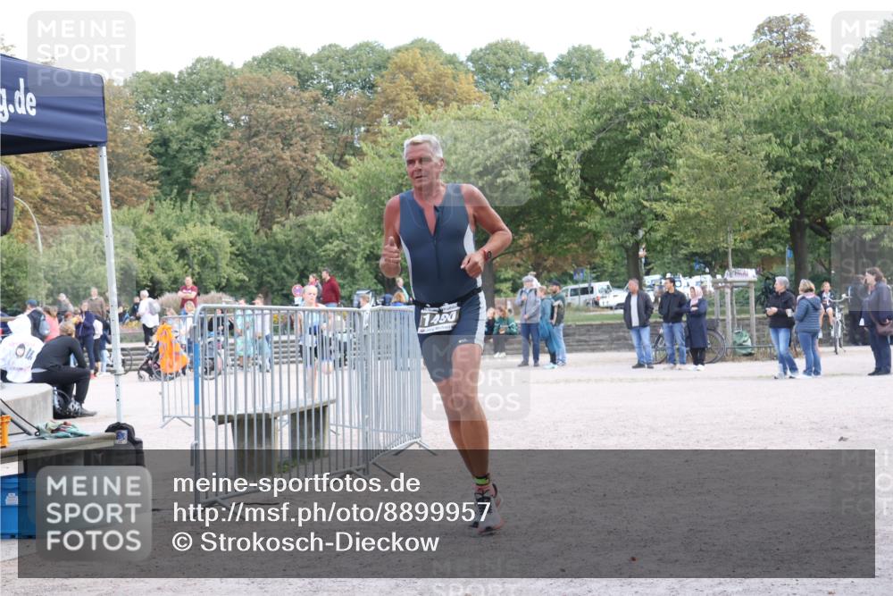 14.09.2025 - Stadtparktriathlon Strokosch-Dieckow http://msf.ph/oto/8899957 14.09.2025 14:19:37 Ziel 1476, 1490, 1628, 1635 meine-sportfotos.de