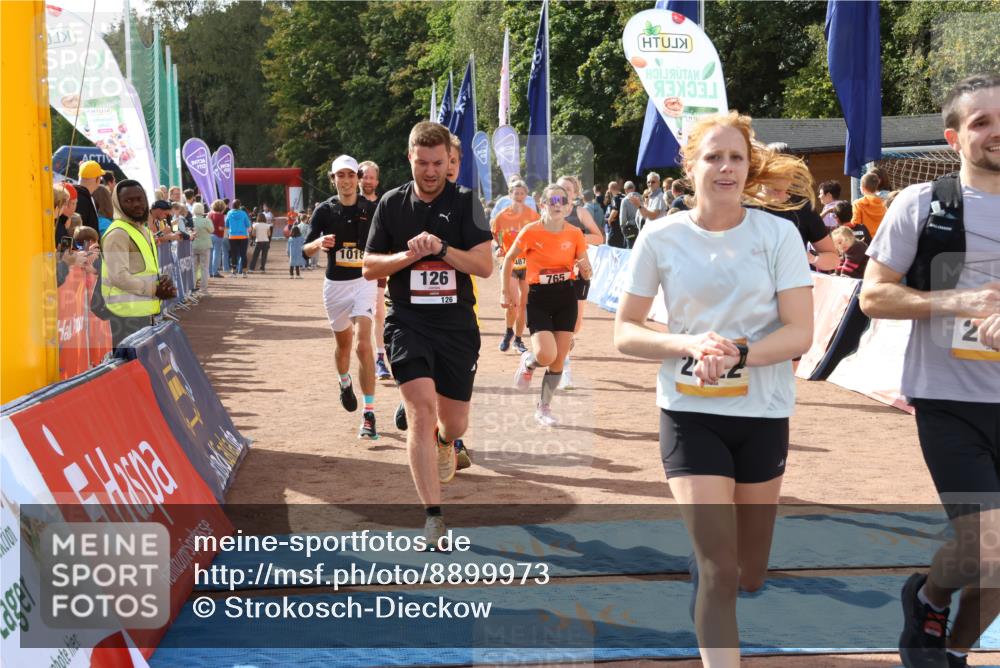 14.09.2025 - Airport Race Strokosch-Dieckow http://msf.ph/oto/8899973 14.09.2025 12:28:19 Ziel 118, 126, 161, 242, 487, 587, 765, 824, 1018, 1073, 1076, 1247, 1399, 2021, 2022, 2023, 4129 meine-sportfotos.de