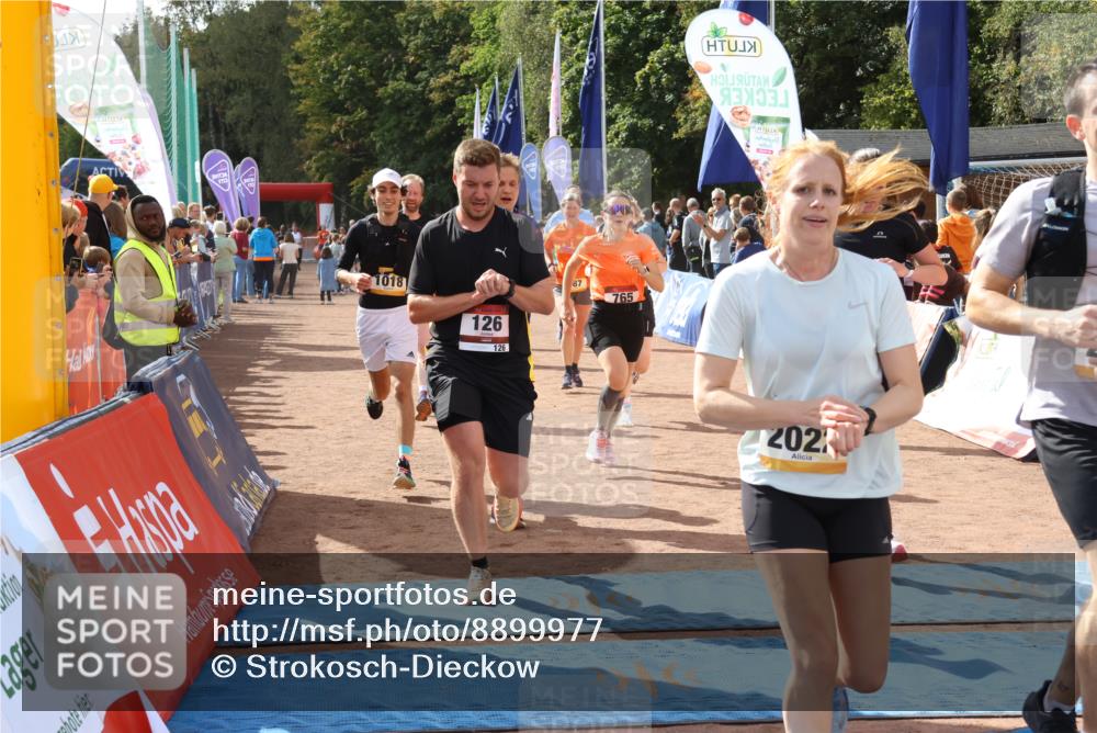 14.09.2025 - Airport Race Strokosch-Dieckow http://msf.ph/oto/8899977 14.09.2025 12:28:19 Ziel 118, 126, 161, 242, 487, 587, 765, 824, 1018, 1073, 1076, 1247, 1399, 2021, 2022, 2023, 4129 meine-sportfotos.de