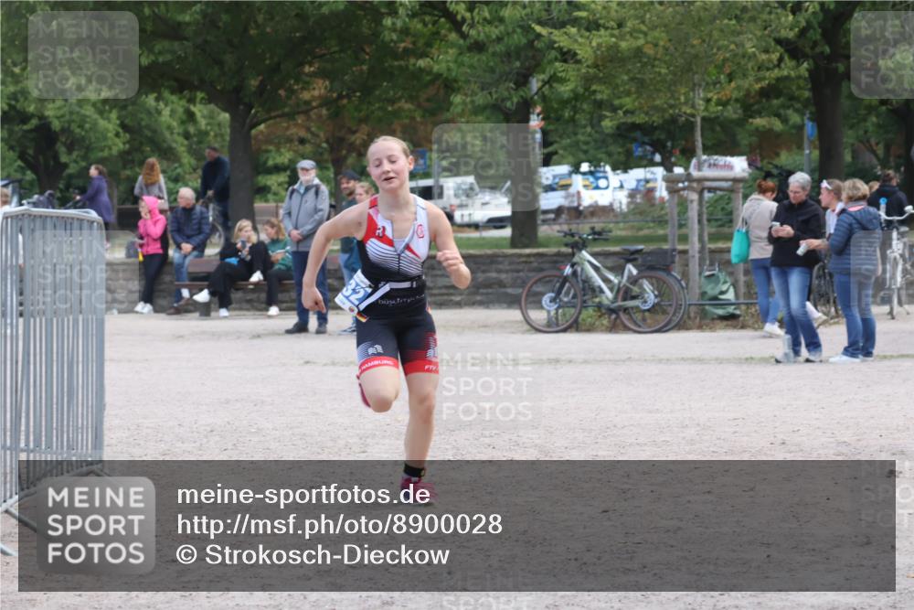 14.09.2025 - Stadtparktriathlon Strokosch-Dieckow http://msf.ph/oto/8900028 14.09.2025 14:21:39 Ziel 1632 meine-sportfotos.de