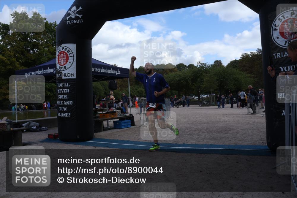 14.09.2025 - Stadtparktriathlon Strokosch-Dieckow http://msf.ph/oto/8900044 14.09.2025 14:21:55 Ziel 1483 meine-sportfotos.de