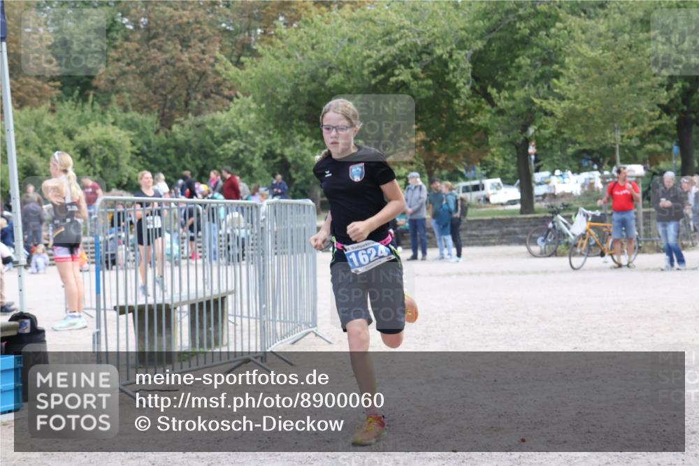 14.09.2025 - Stadtparktriathlon Strokosch-Dieckow http://msf.ph/oto/8900060 14.09.2025 14:22:19 Ziel 1463, 1552, 1624 meine-sportfotos.de