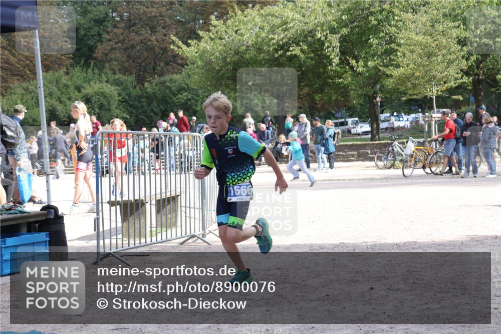 14.09.2025 - Stadtparktriathlon Strokosch-Dieckow http://msf.ph/oto/8900076 14.09.2025 14:22:35 Ziel 1572, 1666 meine-sportfotos.de
