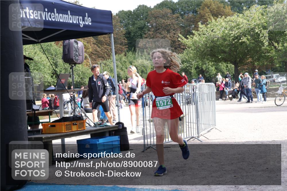 14.09.2025 - Stadtparktriathlon Strokosch-Dieckow http://msf.ph/oto/8900087 14.09.2025 14:22:40 Ziel 1572, 1666 meine-sportfotos.de