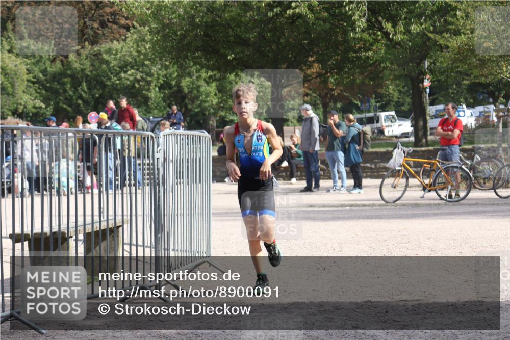 14.09.2025 - Stadtparktriathlon Strokosch-Dieckow http://msf.ph/oto/8900091 14.09.2025 14:22:48 Ziel 1675 meine-sportfotos.de
